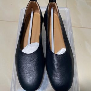 Black Everlane Day Glove Flats